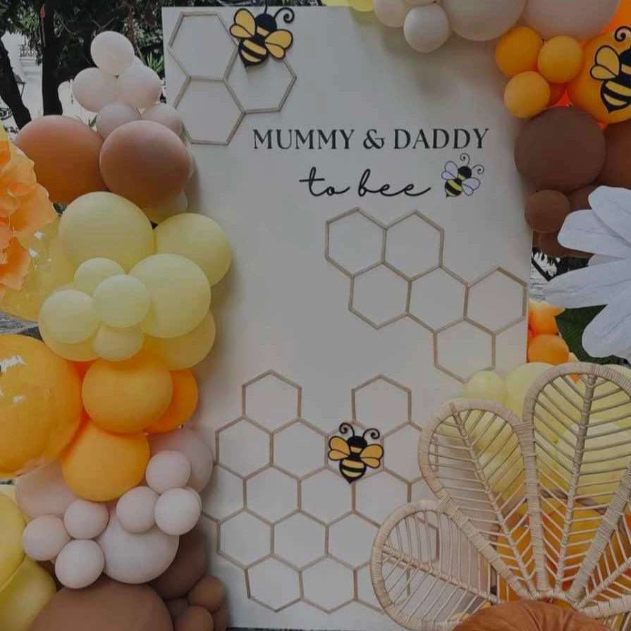 Bee's and Honeycomb Prop - La Bambina